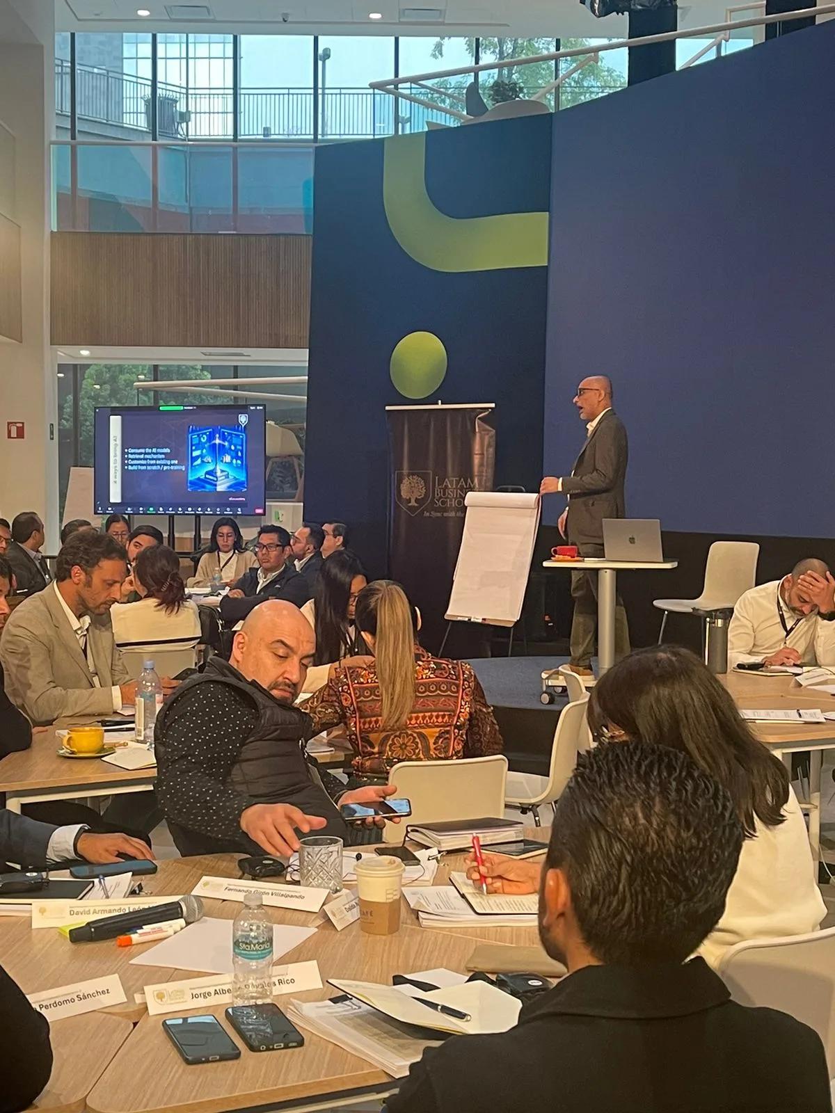 AI training discussion in Mexico City